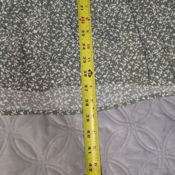 Indigo Rose 2X Green Floral Dress With Button Front & Short Sleeves - Picture 6 of 7